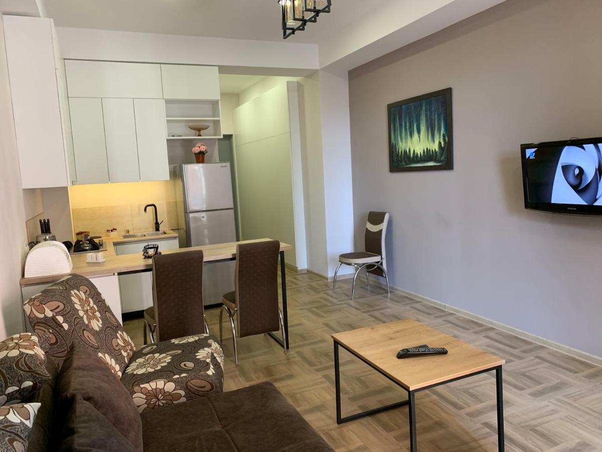 Appartamento Tomaso Tbilisi Esterno foto