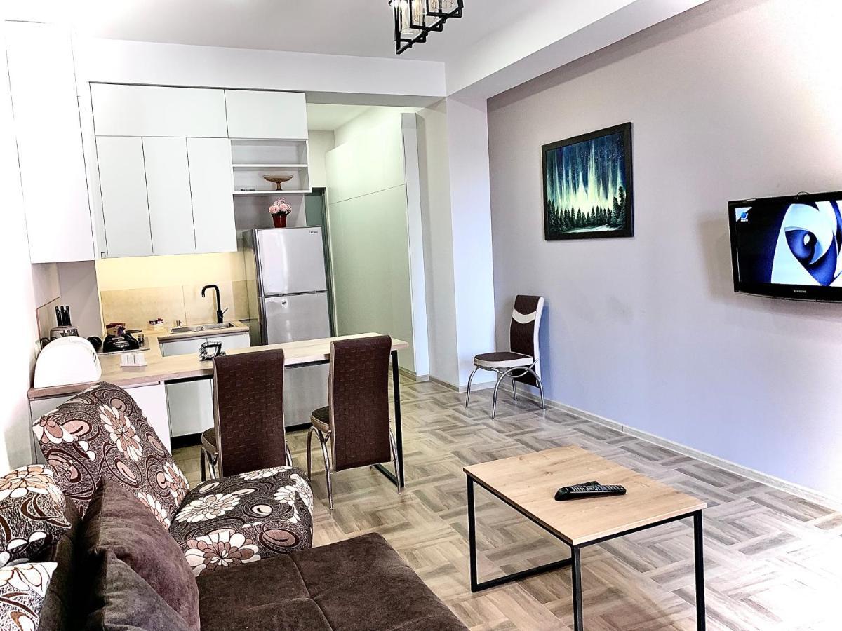 Appartamento Tomaso Tbilisi Esterno foto